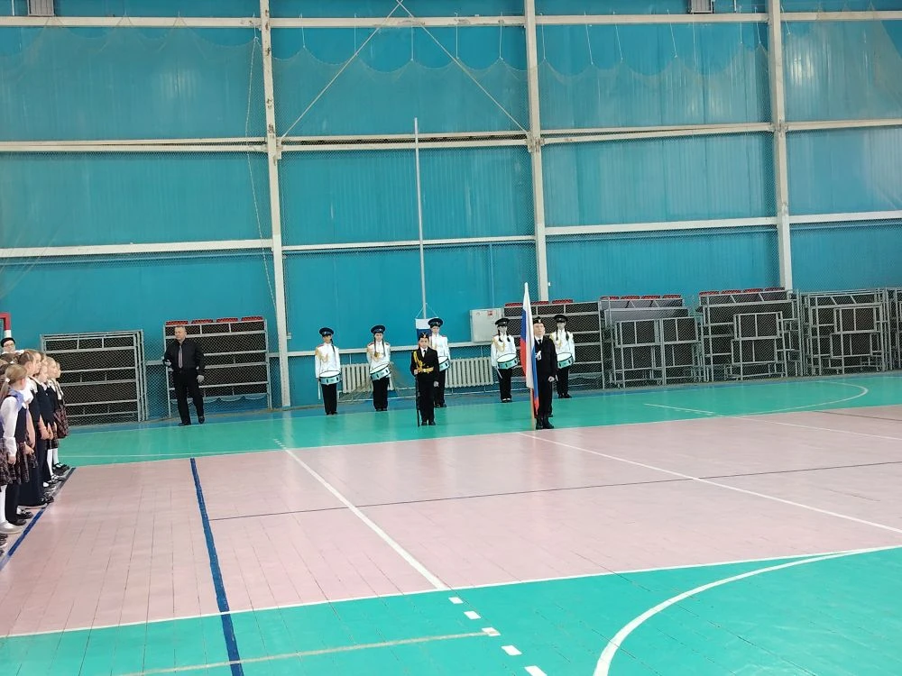 ГИМНАЗИСТЫ УЗНАЛИ, КАК СПРАВИТЬСЯ С ВОЛНЕНИЕМ🧑‍🎓   ☑️🎭 Сегодня после поднятия флага и исполнения гим
