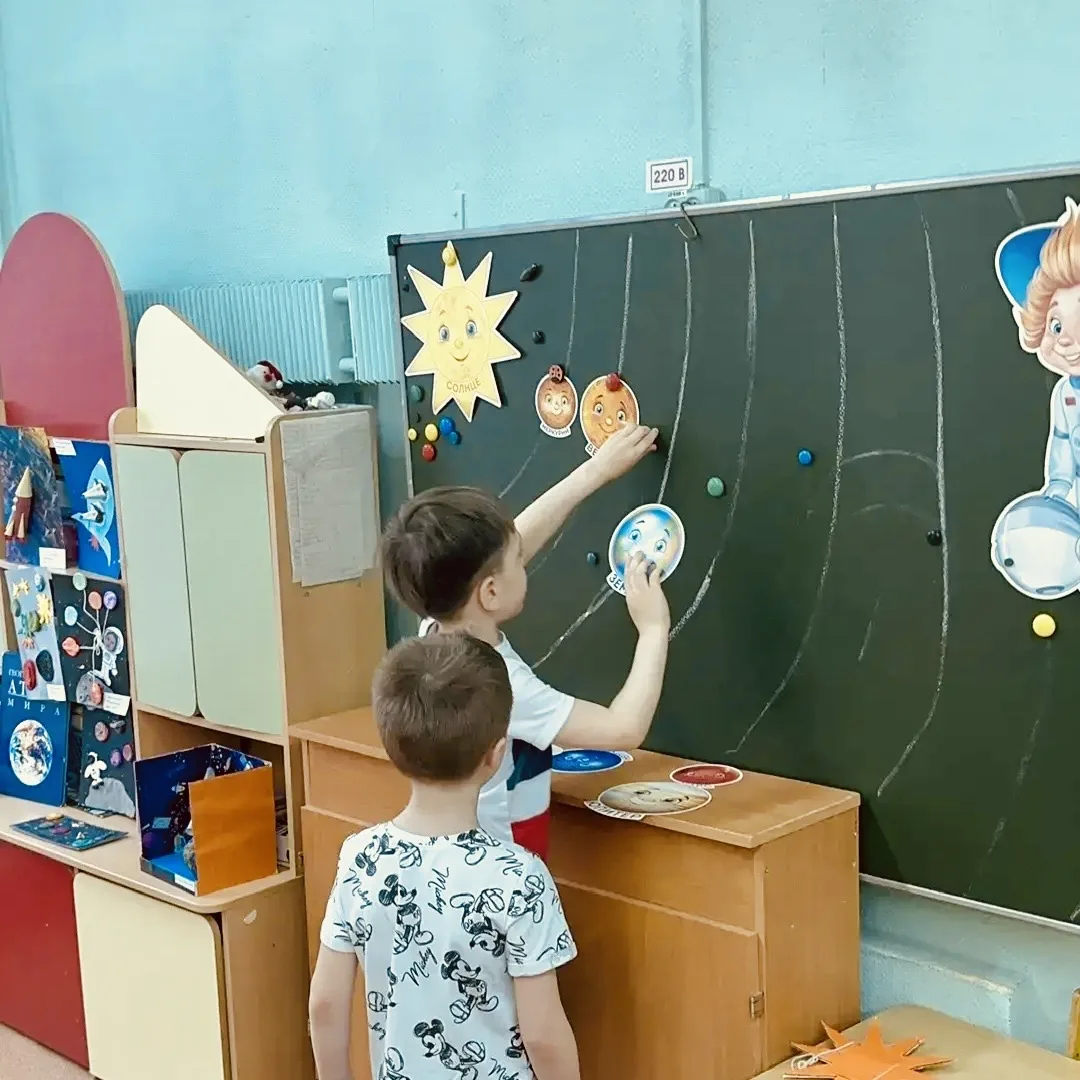 Космический марафон для наших дошкольников продолжается!  🪐У ребят проходят открытые учебные занятия
