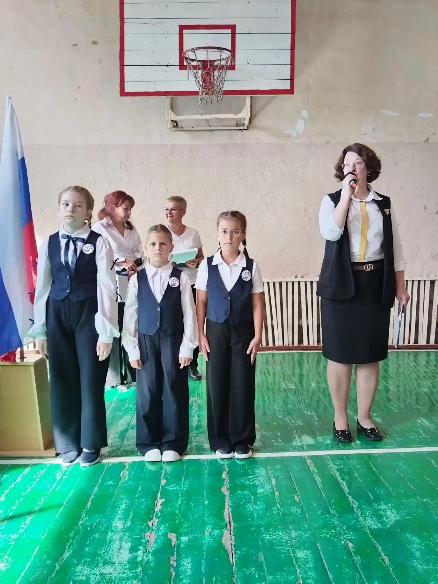 🇧🇬 7 сентября наша школа распахнула двери для новой учебной недели с традиционной цер...