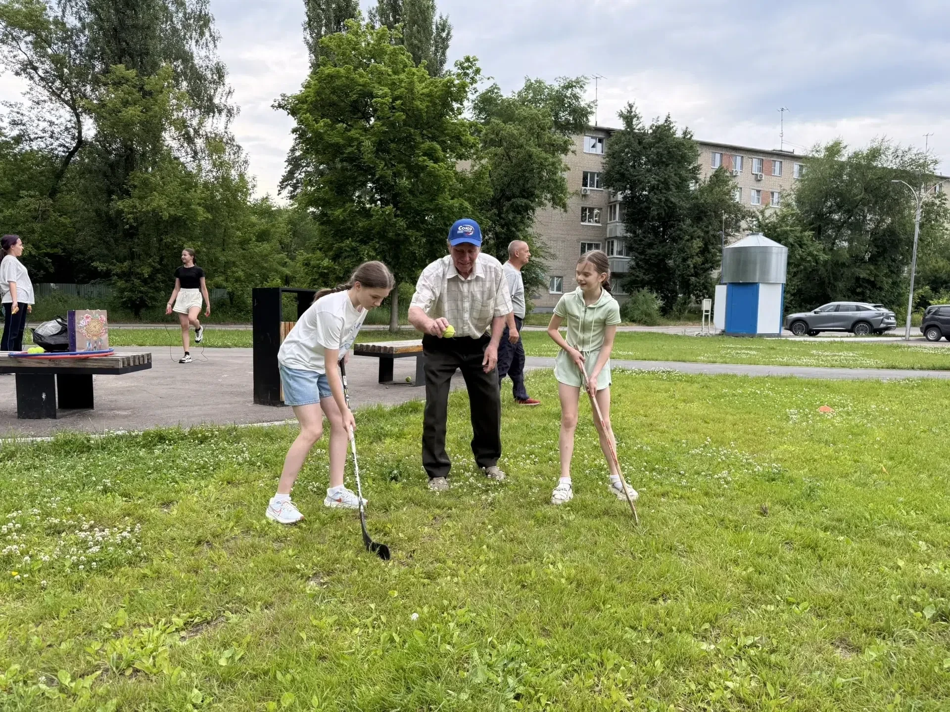 ☀️ Вот и прошёл наш спортивный день в сквере «Юбилейный»! Большое спасибо всем, кто 13 июня присоеди