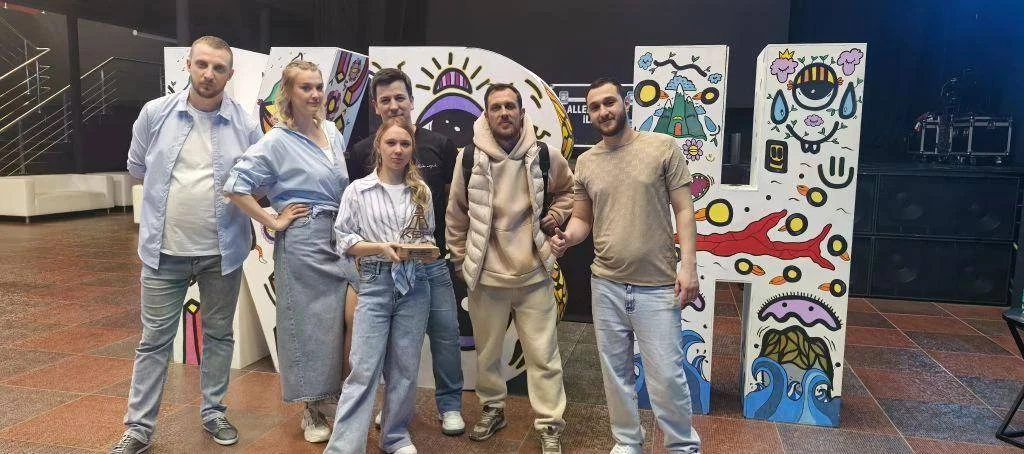 23 апреля, в Южно-Сахалинске открылся новый сезон Дальневосточной лиги КВН! Пятнадцать ...