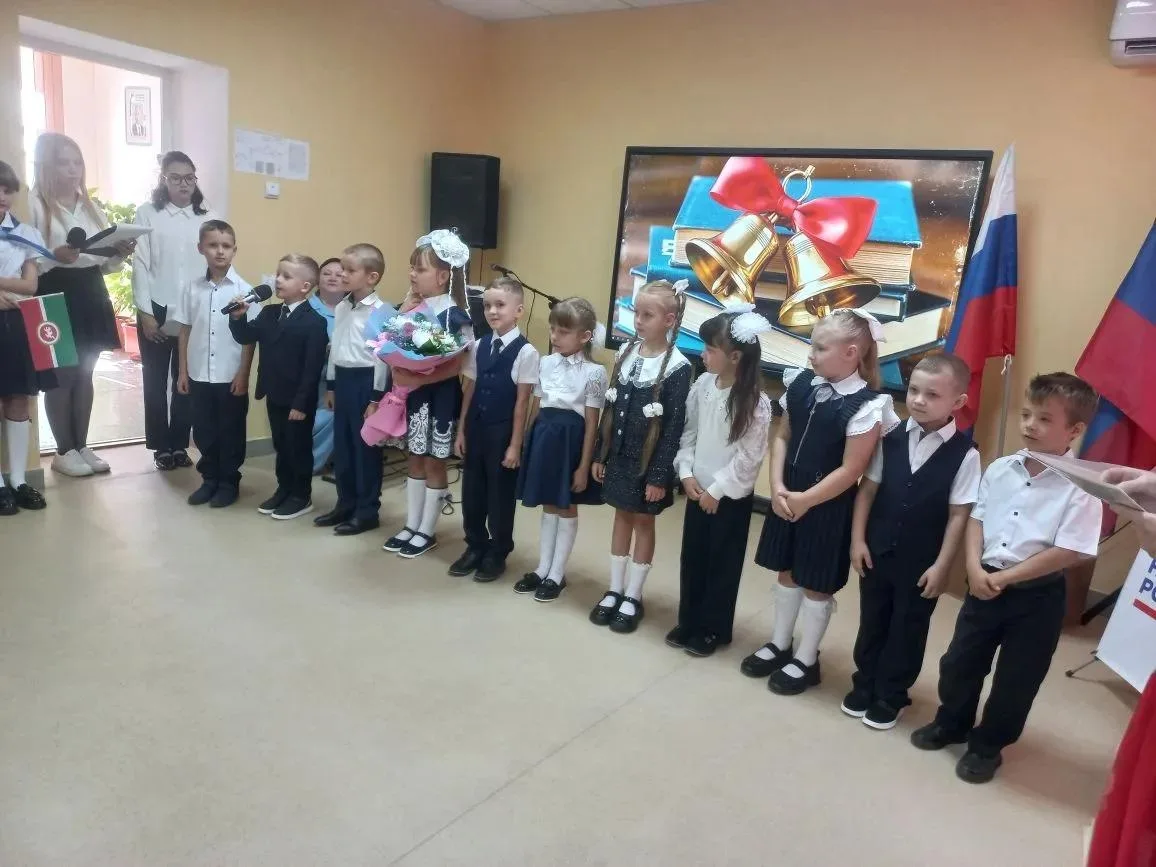 1 сентября, в школе №2 г. Ясиноватая наступил день, которого ждали всё лето.