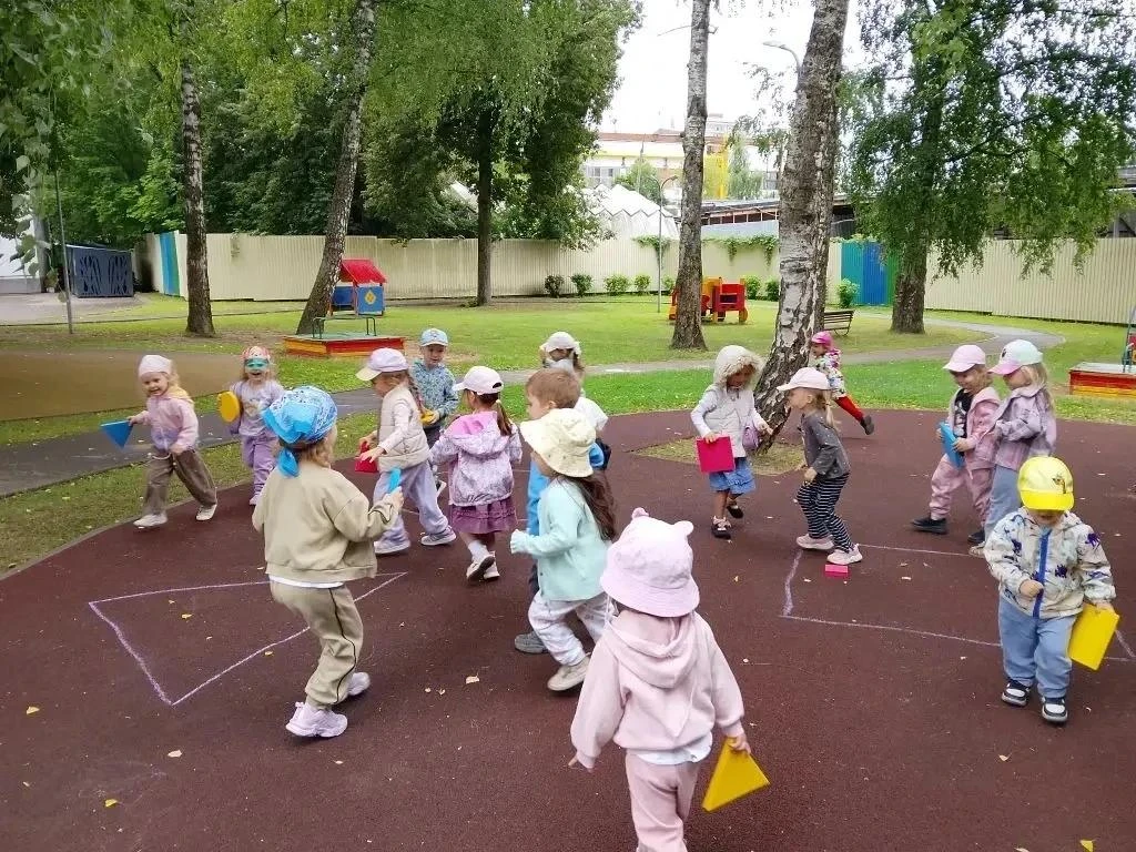 А где твой домик?

Для отличного настроения нужно совсем немного: друзья, любимые воспитатели и одна