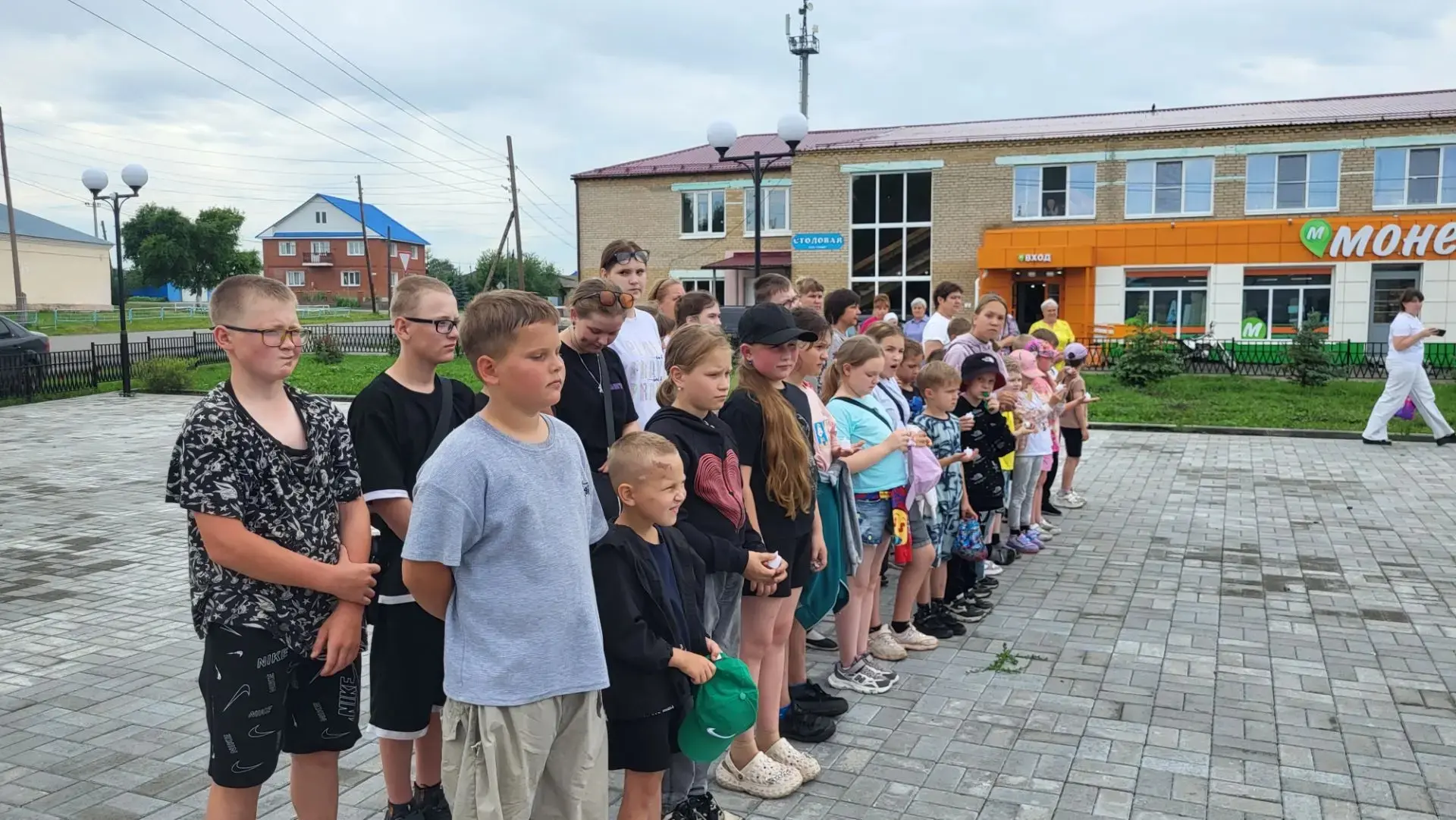 Сегодня, 22 июня, в День памяти и скорби, мы собрались у памятника участникам Великой Отечественной 