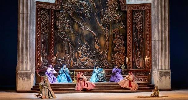 И СВОЯ ДЖОКОНДА

В Санкт-Петербурге зажглись «Звезды белых ночей»

Подробнее https://gazetaigraem.ru