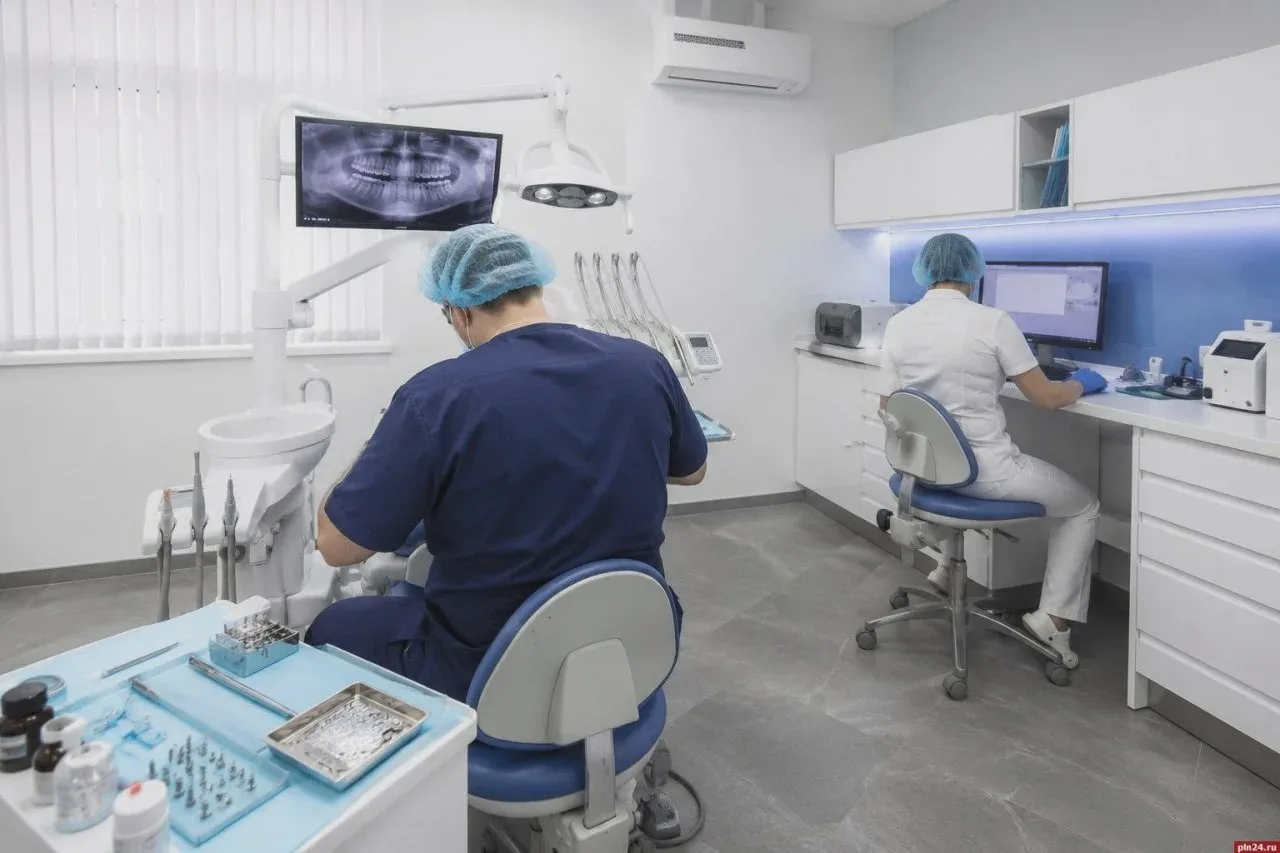 🦷 Псковские стоматологи — о привыкании к съемным протезам