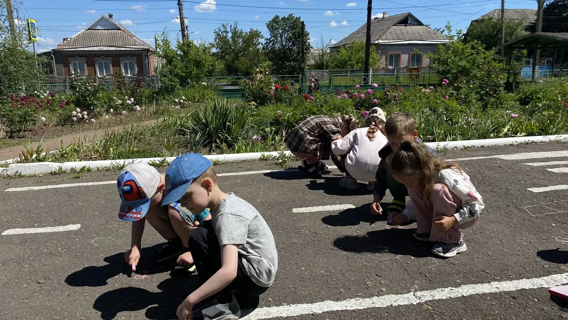 ✨На сером покрытии расцвели волшебные цветы, появились изображения любимых животных, со...