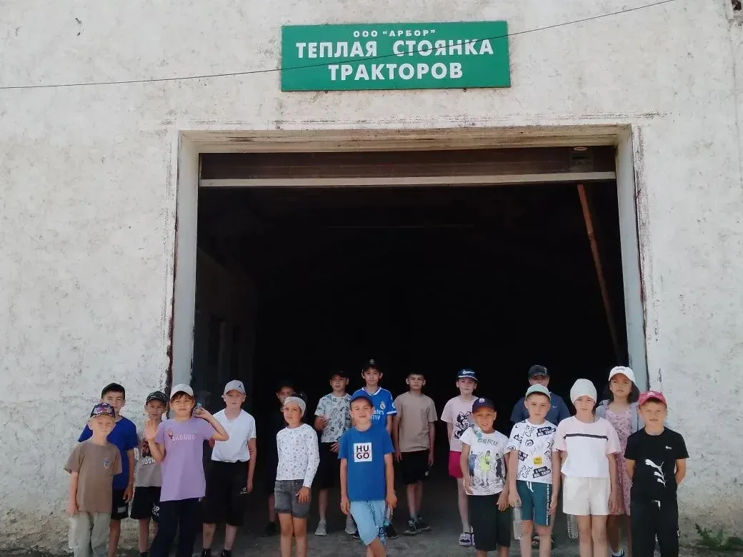 11 нче июнь лагерьда Бөтендөнья уен көне буларак үткәрелде. Без төрле уеннар уйнадык. Ш...