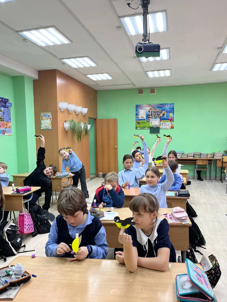 Как прекрасен этот мир, посмотри! Именно он призывает нас остановиться и оглядеться вокруг. Да, он д