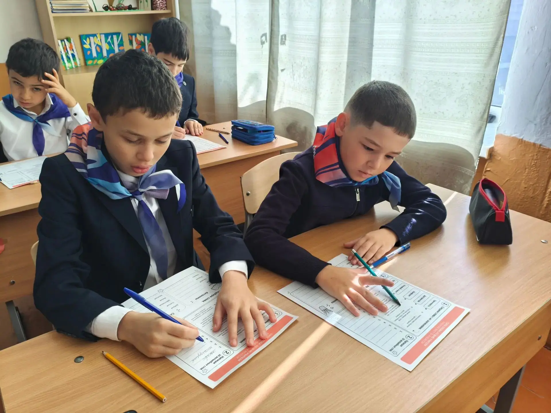 В 4-ом классе прошло внеурочное занятие Разговоры о важном на тему: "Сила слова. Ко Дню...