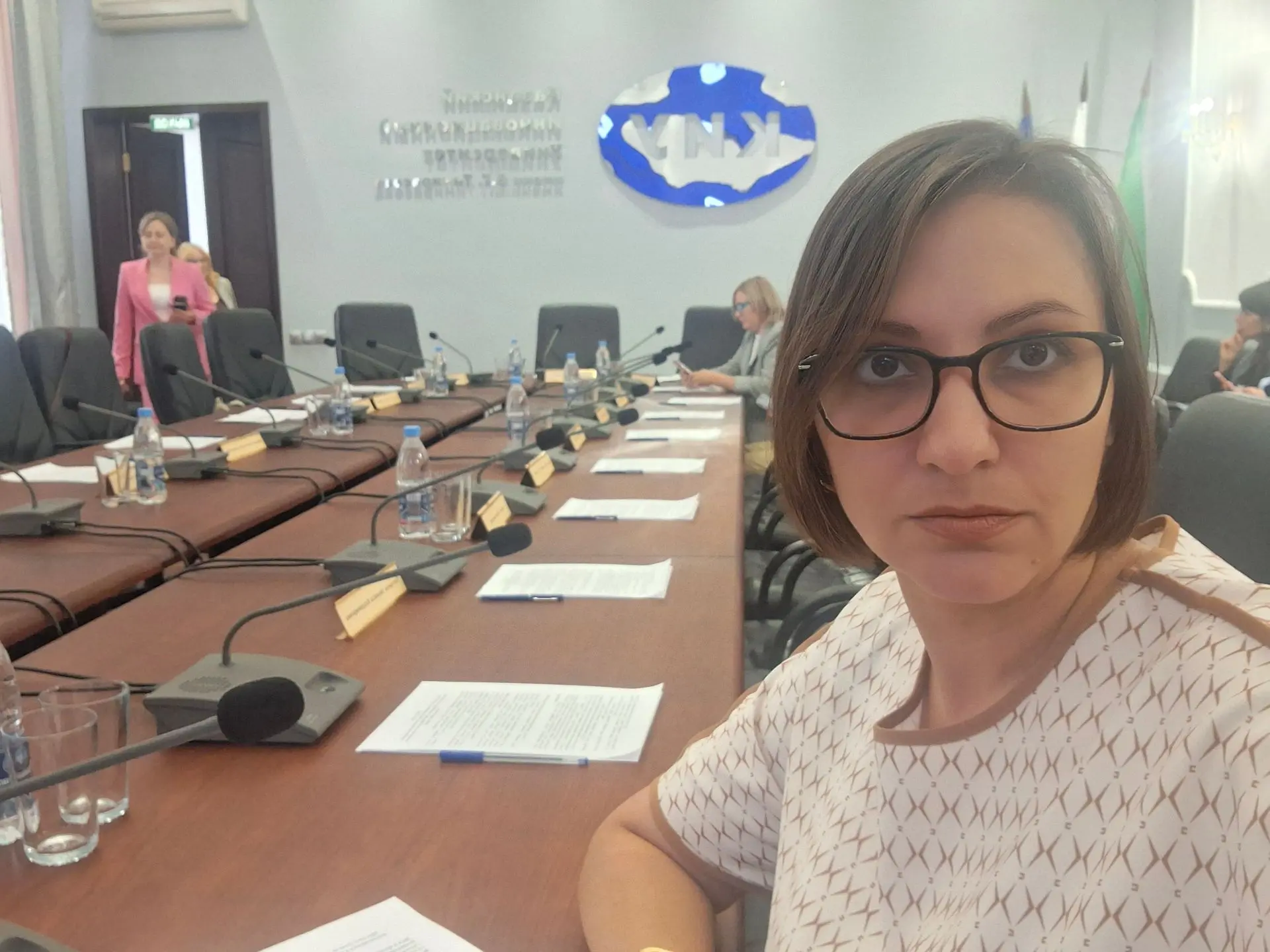 🤝Администрация нашей школы приняла участие в республиканском круглом столе "Особенност...