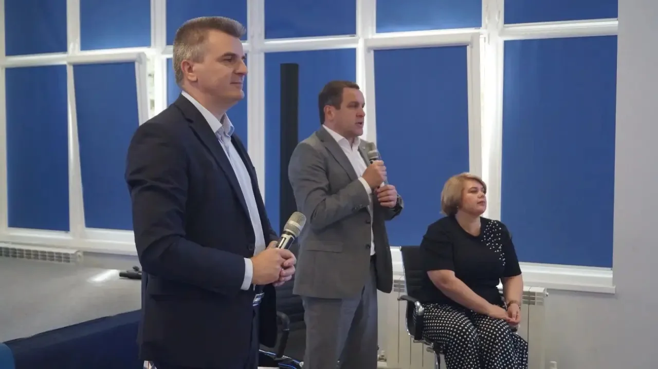 Сегодня лидеры студенческих объединений нашего университета встретились с заместителем ...