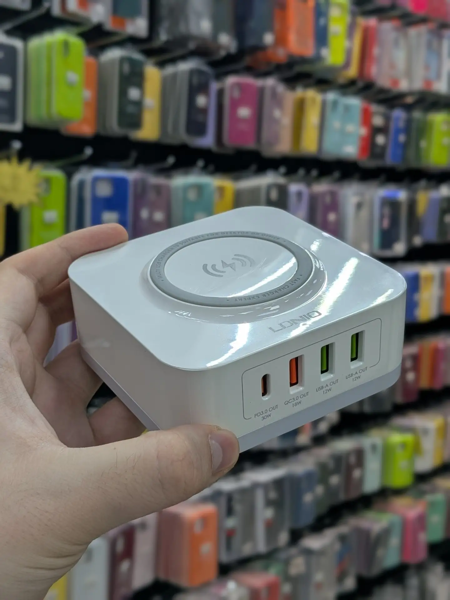 🤩Беспроводное зарядное устройство + 3 USB + Type-C 32W🤩

Розница:1944р✅
Опт:1555р✅
Крупный Опт:129