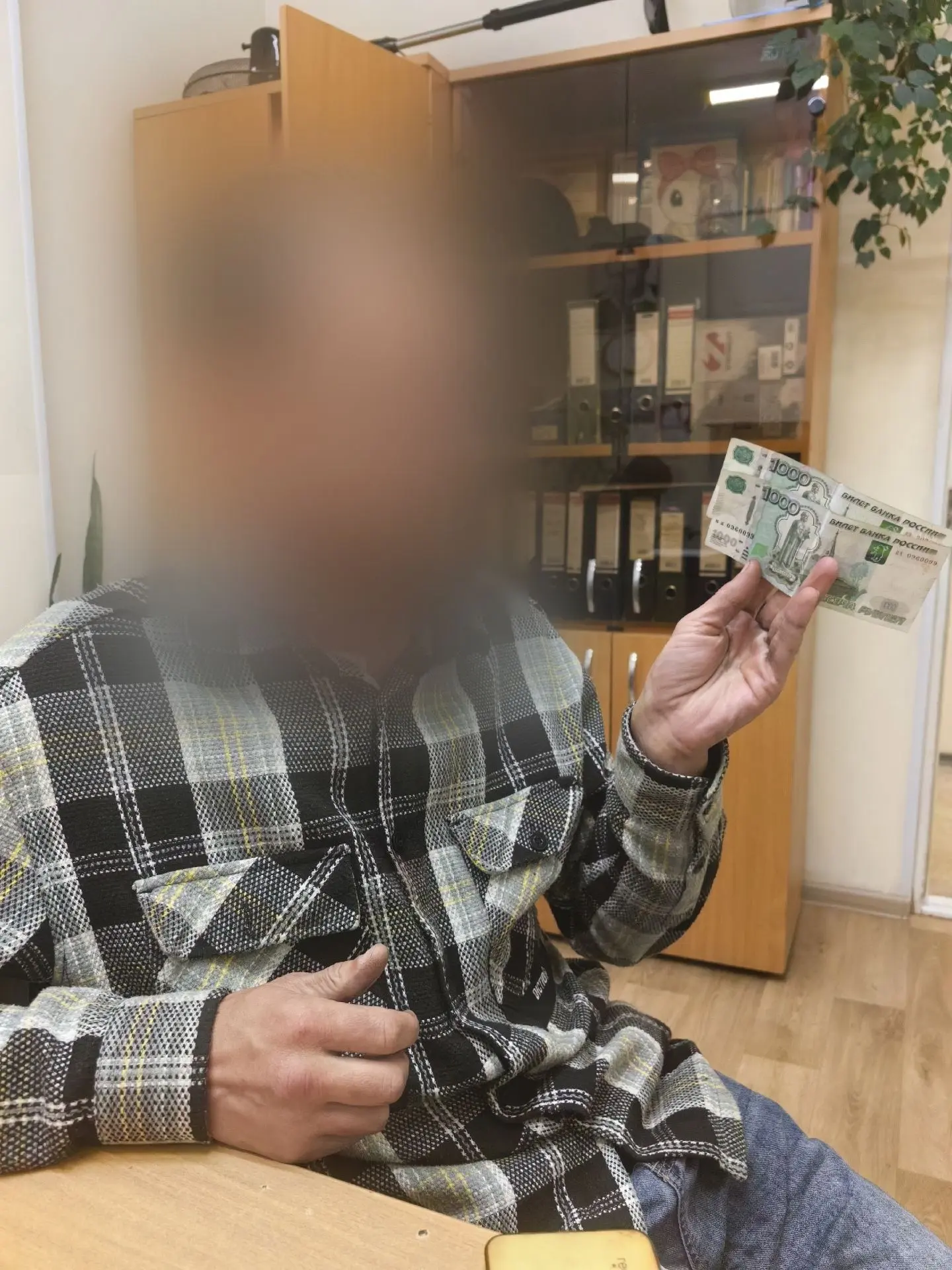 Грабеж, угрозы, вымогательство: шекснинец ответит по закону