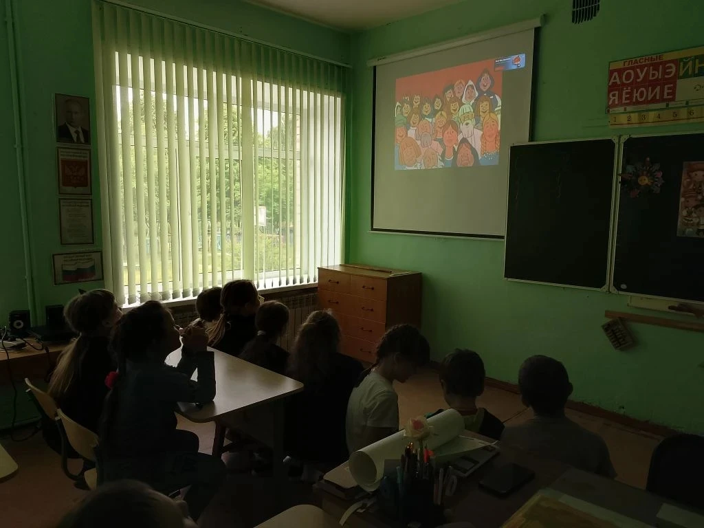 🔥Сегодня в лагере «Солнышко», деревни  Лаврово, состоялся чудесный день творчества!

 🎼Начался он 