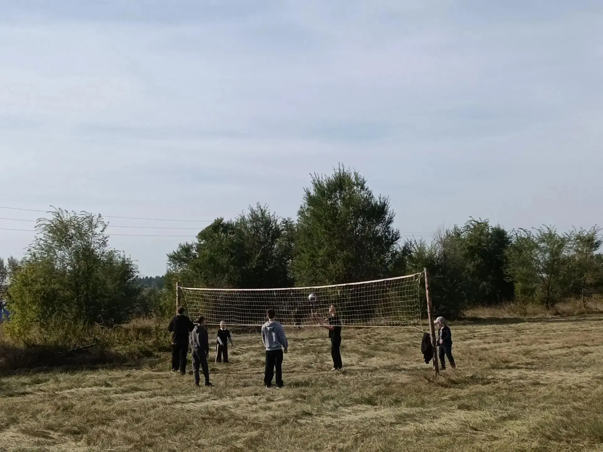**💪 День здоровья в Верхнёвской ООШ: энергия, спорт и улыбки!**