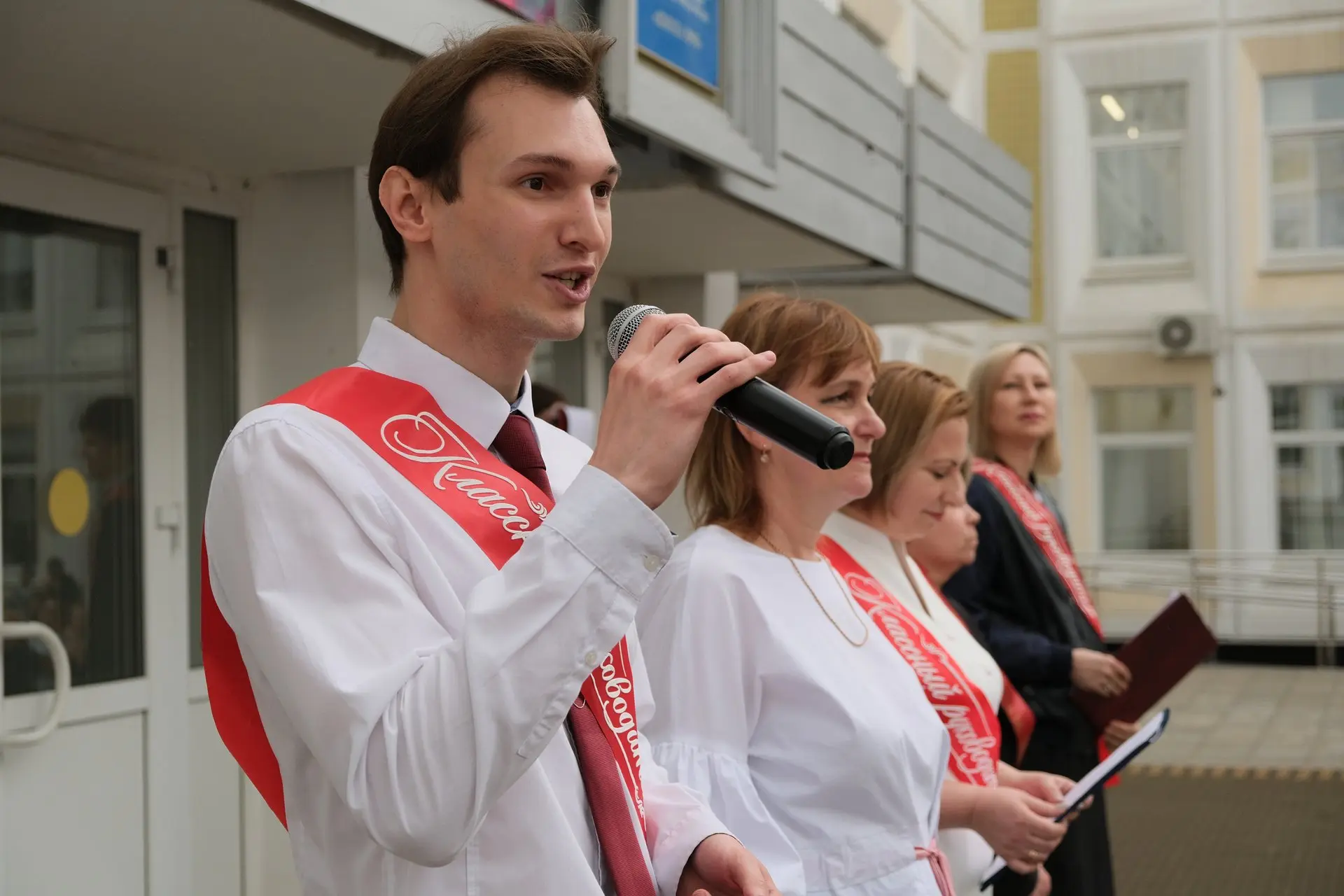 🎓 Последний звонок для 9-х классов: в добрый путь!  Дорогие наши девятиклассники! Сегодня для вас пр