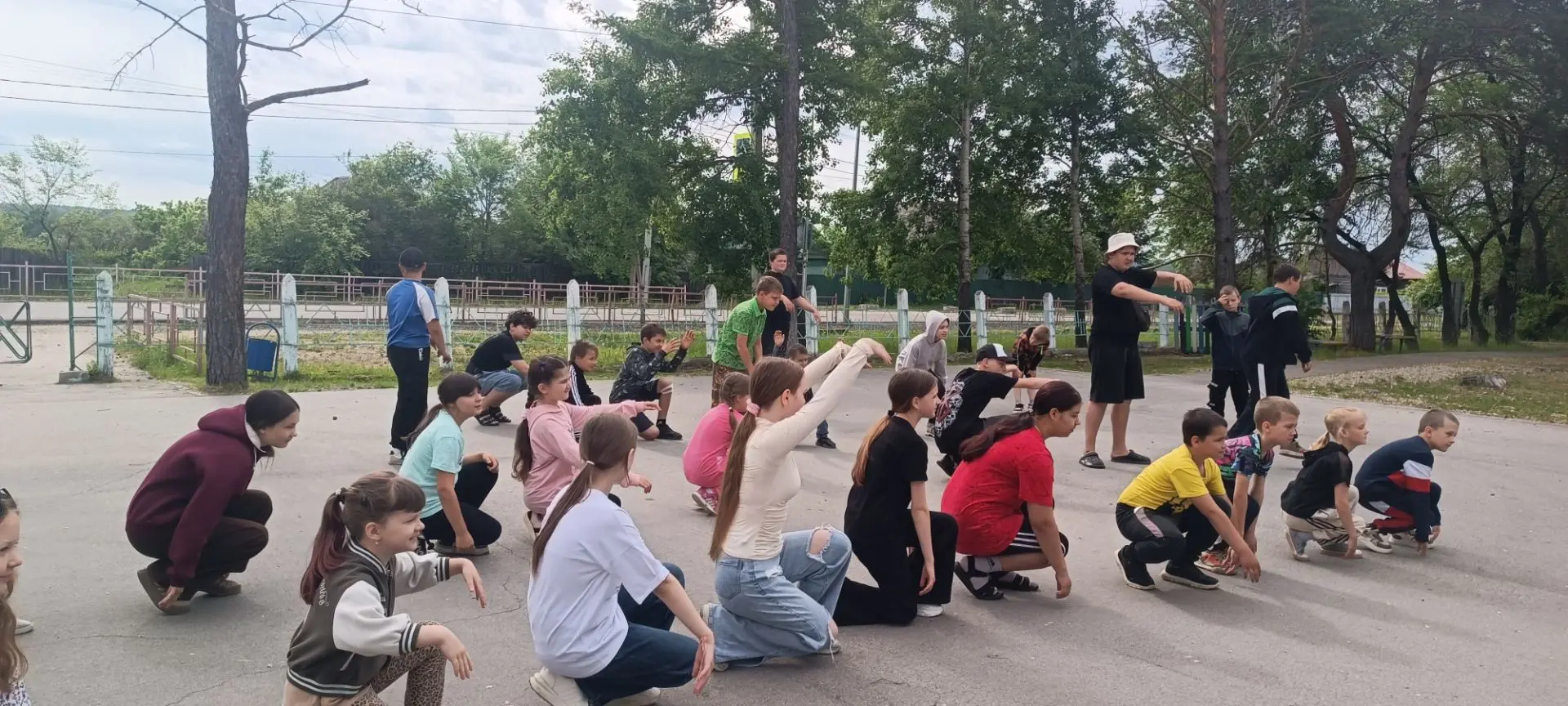 Сегодня в нашем пришкольном лагере прошёл ещё один замечательный день!

Утро началось с хорошей пого