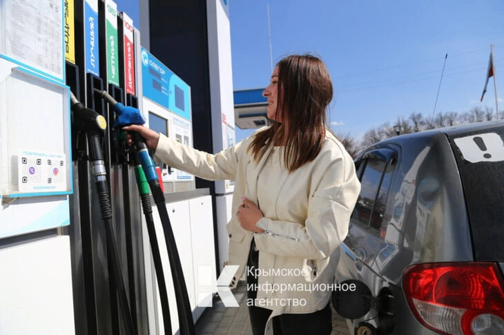 ⛽️ Где заправить автомобиль в Симферополе без талонов 19 июня: публикуем адреса