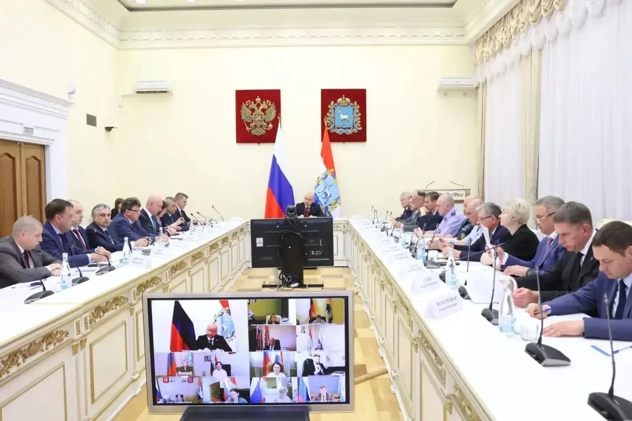 📌Ход ремонта школ и больниц в Самаре обсудили на оперативном совещании

В понедельник, 15 июня, на 