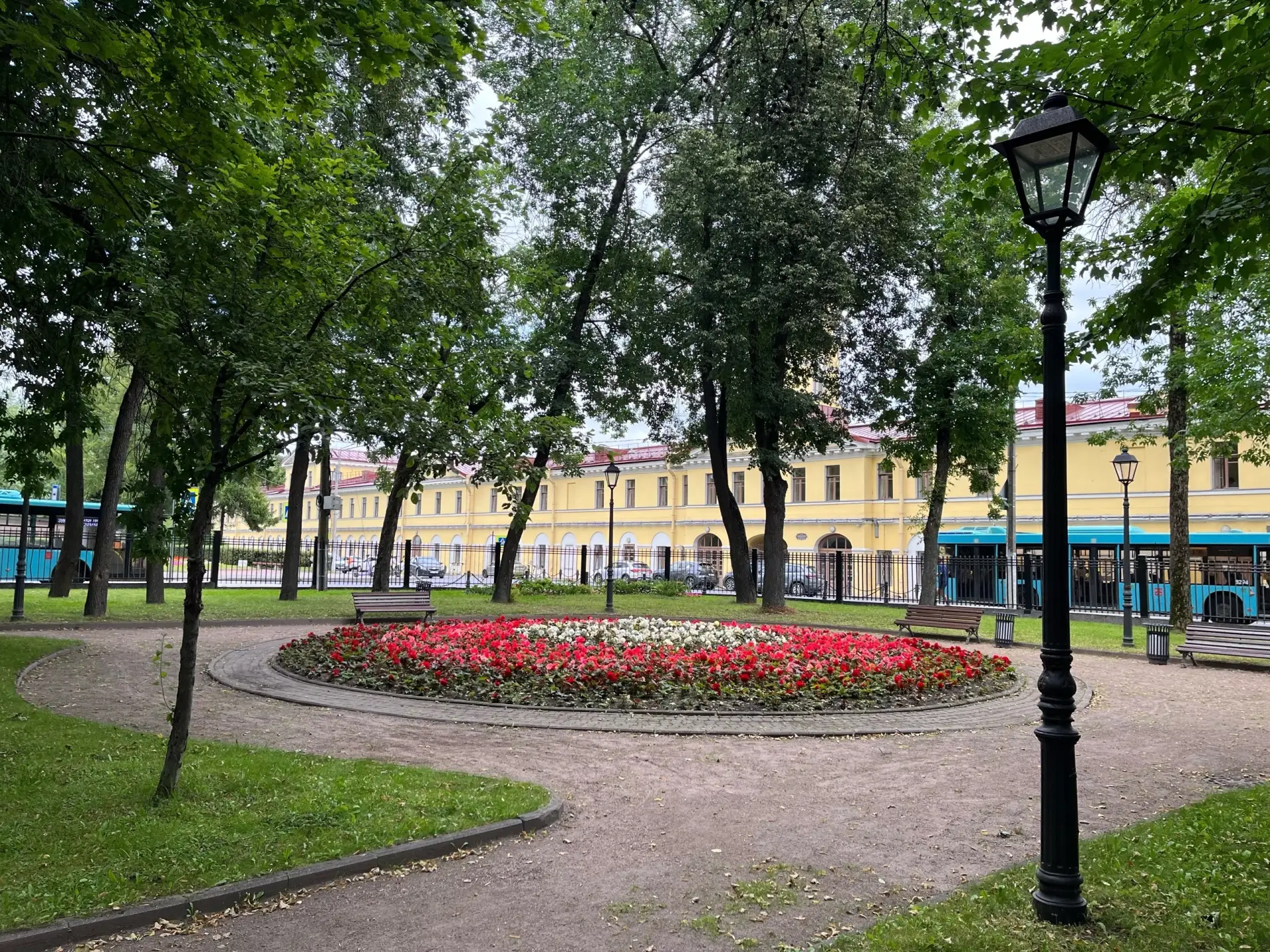 Доброе утро, Колпинский!

Сегодня днём погода в Колпино будет облачная, кратковременный дождь. Темпе