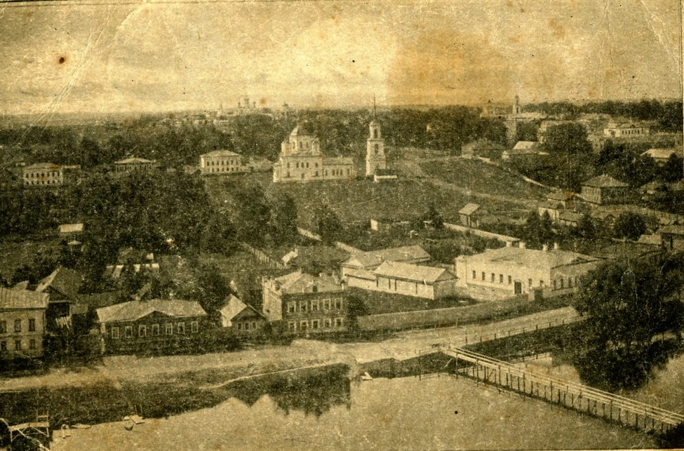 Вознесенская церковь над Кашином в 1920-е годы