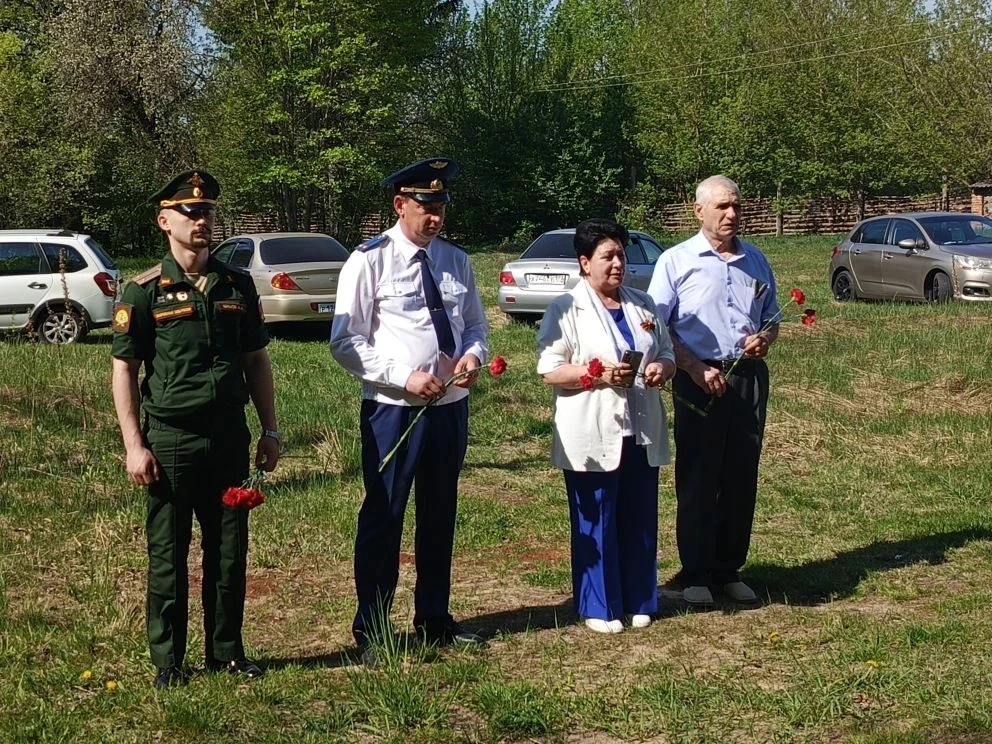 🇷🇺В честь Великой Победы глава района Холуев В. И. и глава администрации района Максименко Л. И. вме