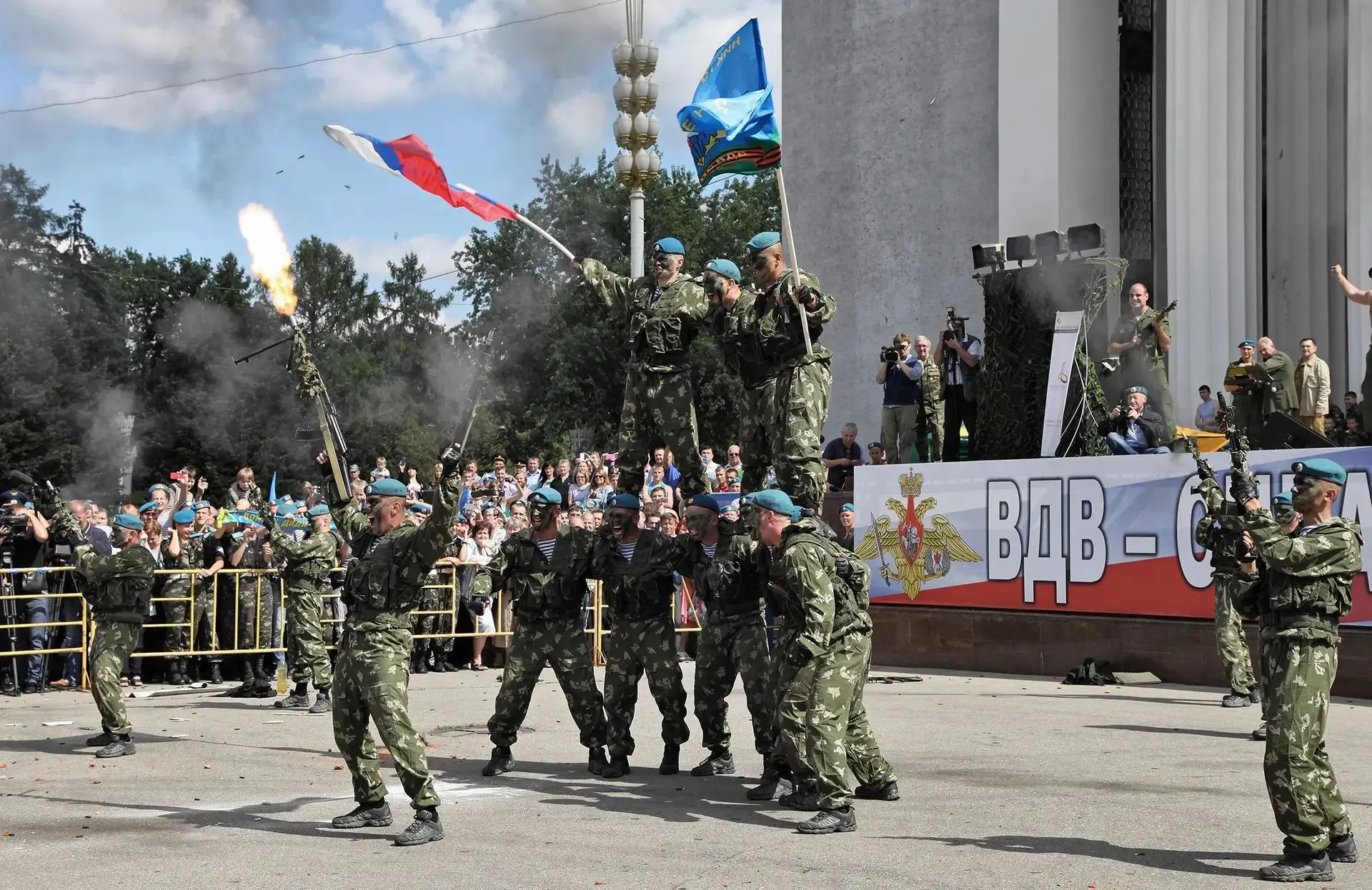 🎖️Всех причастных с Днем десантника