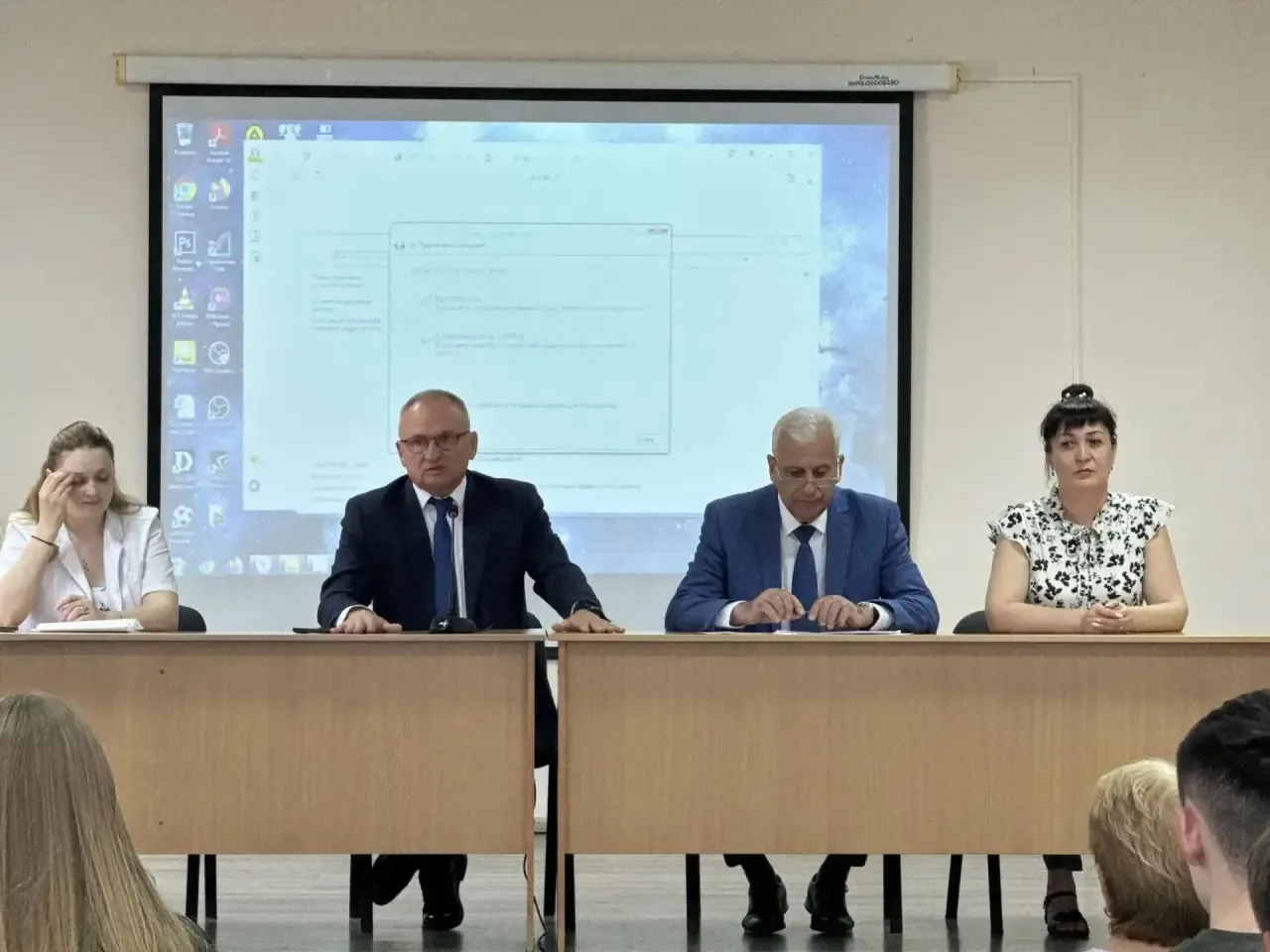 В АМТИ заложили аллею в честь абитуриентов 2026 года