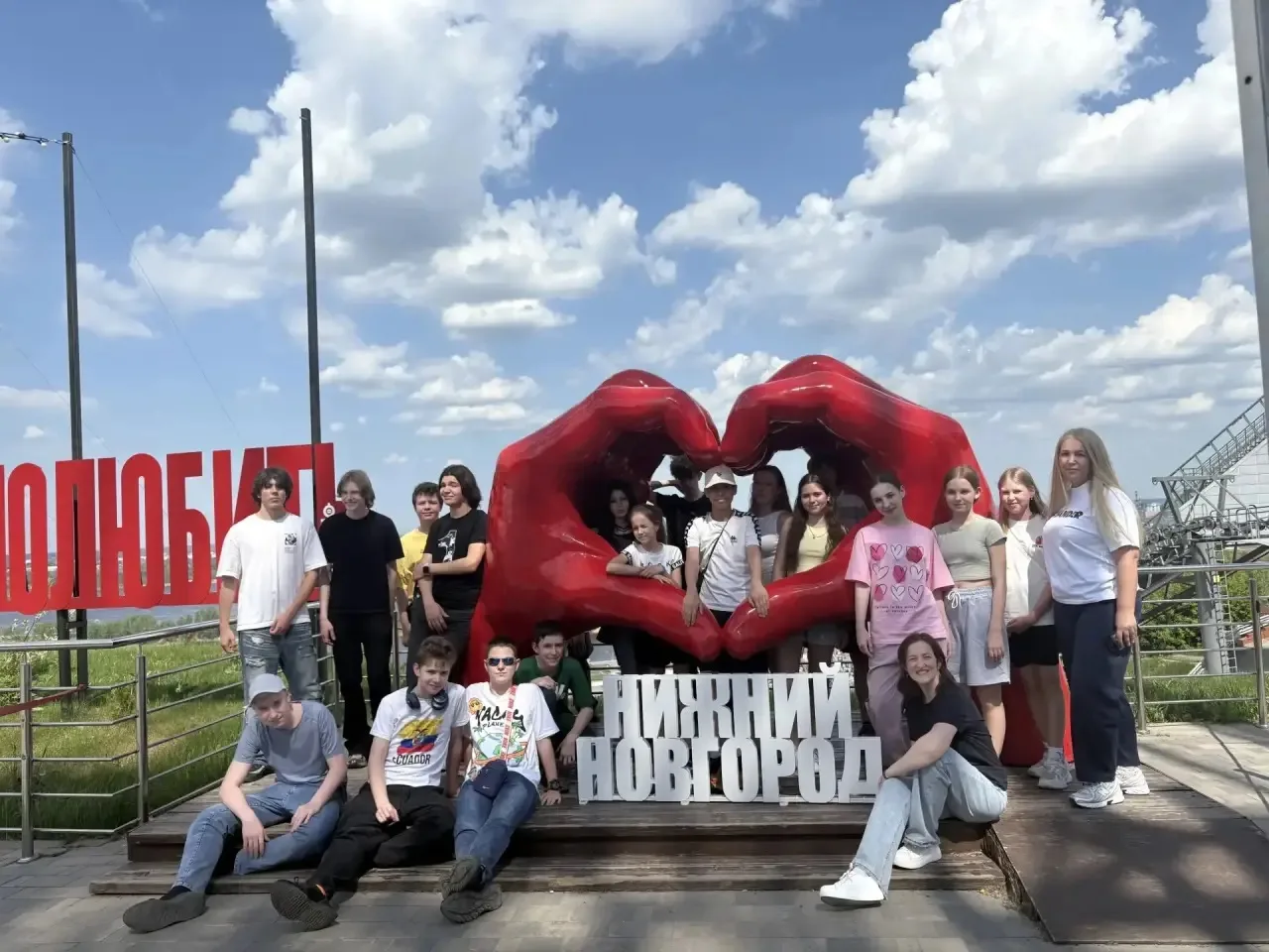 🚌 8-й «Я» класс — в Нижнем Новгороде ✨

📚 В завершение учебного года ученики 8-го «Я» класса вмест