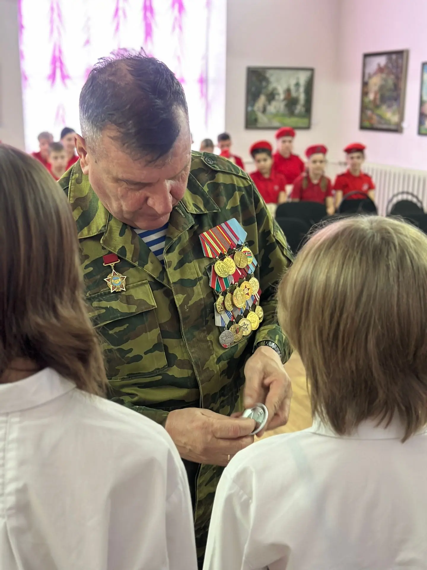 День памяти воинов‑интернационалистов: встреча с участником Афганской войны и посвящение в Юнармию 1