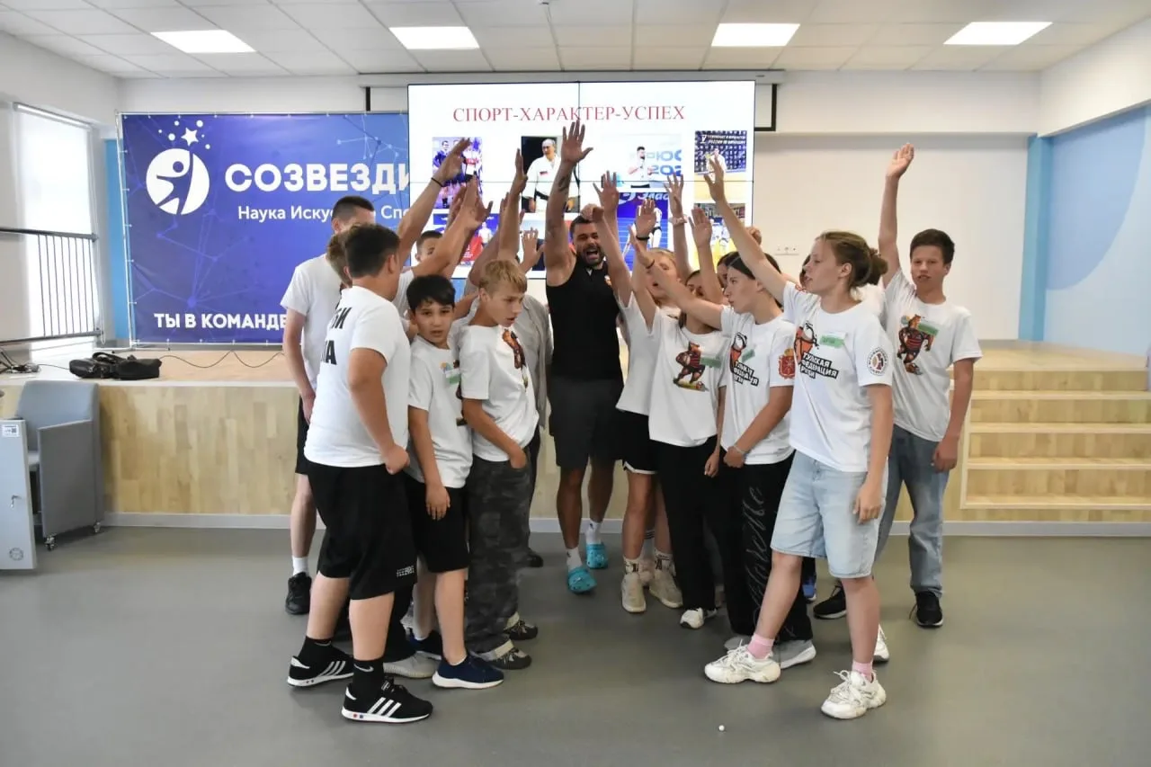 🏉✨ «Мяч в руках, огонь в сердце!»: тульские регбисты успешно завершили профильную смен...