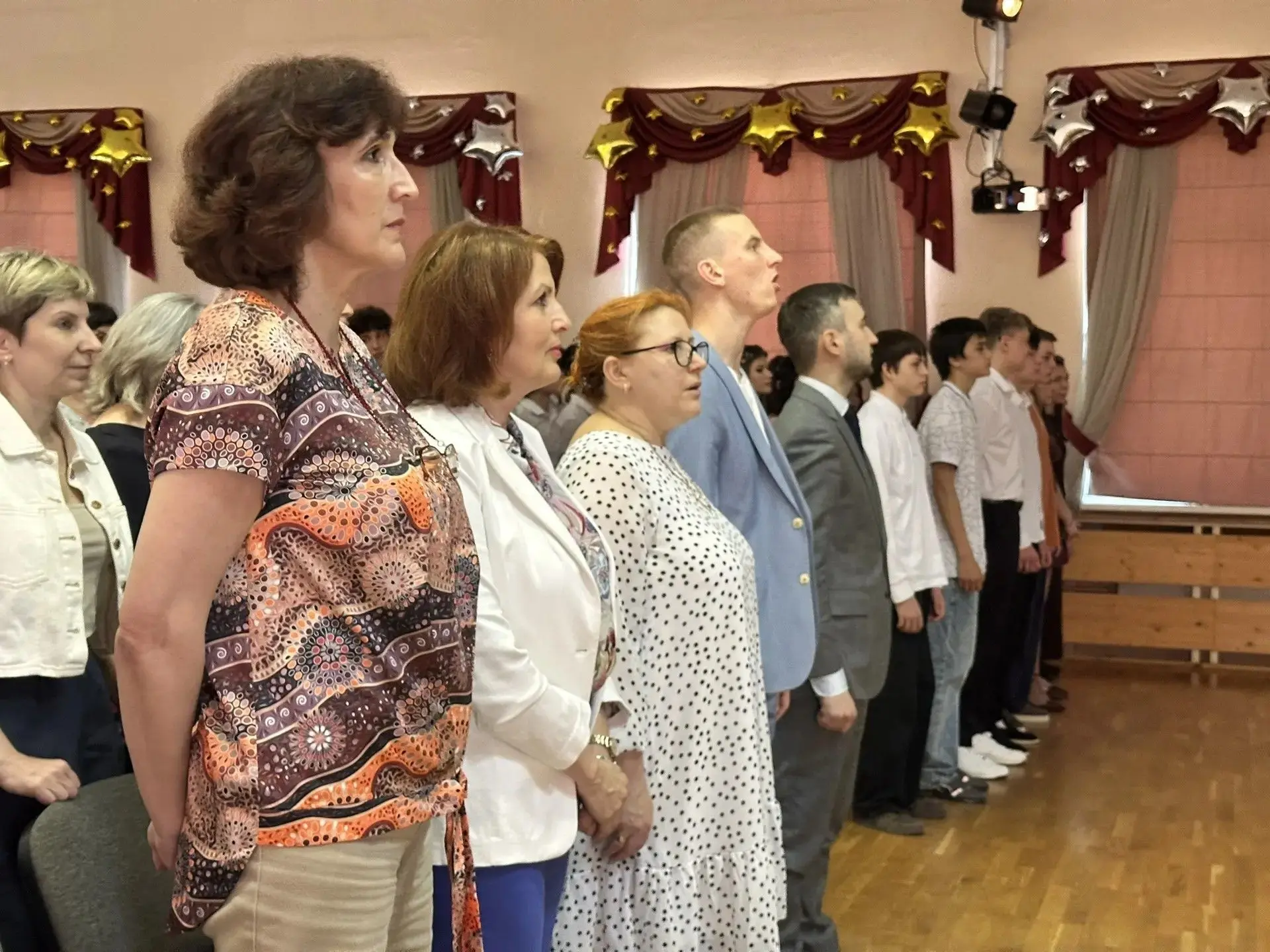 🔔 Вот и прозвенел последний звонок для 9-х классов!  Этот день — особенный рубеж в жизни каждого шко