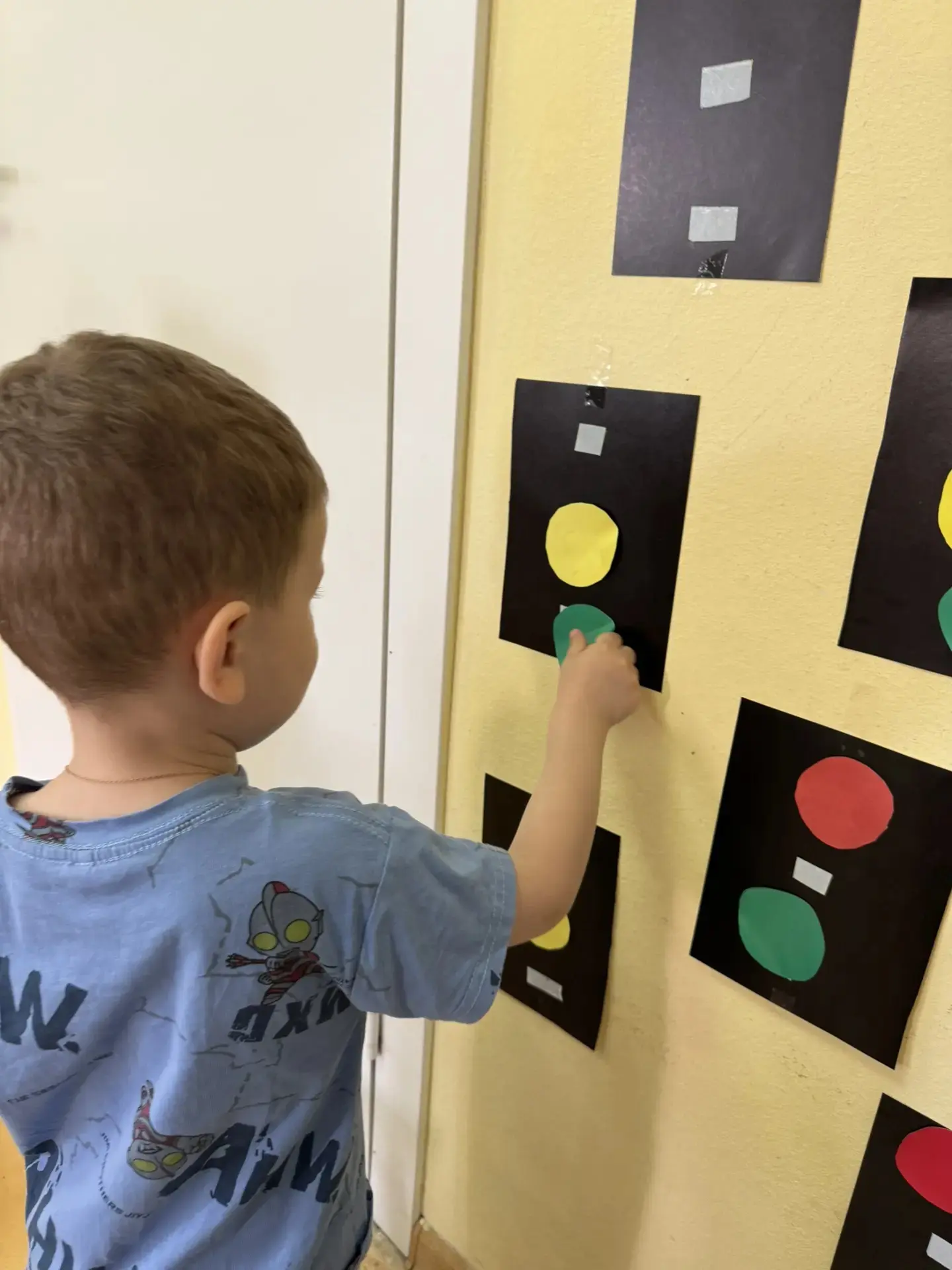 🚦👧🧒 Почему дети‑пешеходы должны знать ПДД с пелёнок?

Каждый день наши «Почемучки» и «Непоседы» д