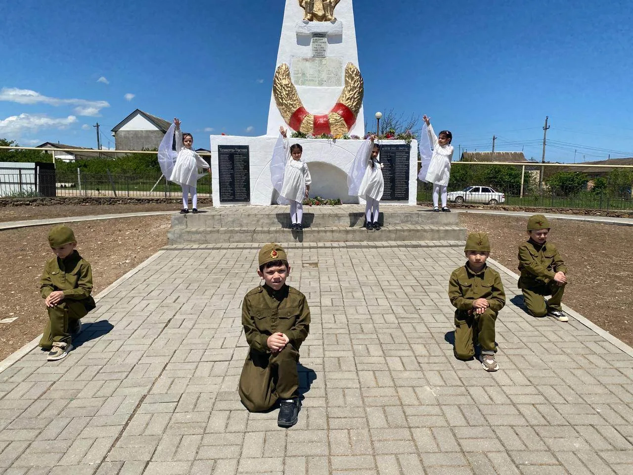 07.05.2026г в МКДОУ "Детский сад с.Усемикент" воспитатели старшей "Б" группы Айдемирова...