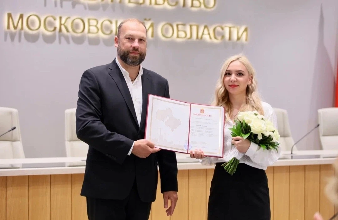Поздравляем учителя русского языка и литературы Макову Яну Романовну с получением сертификата по про