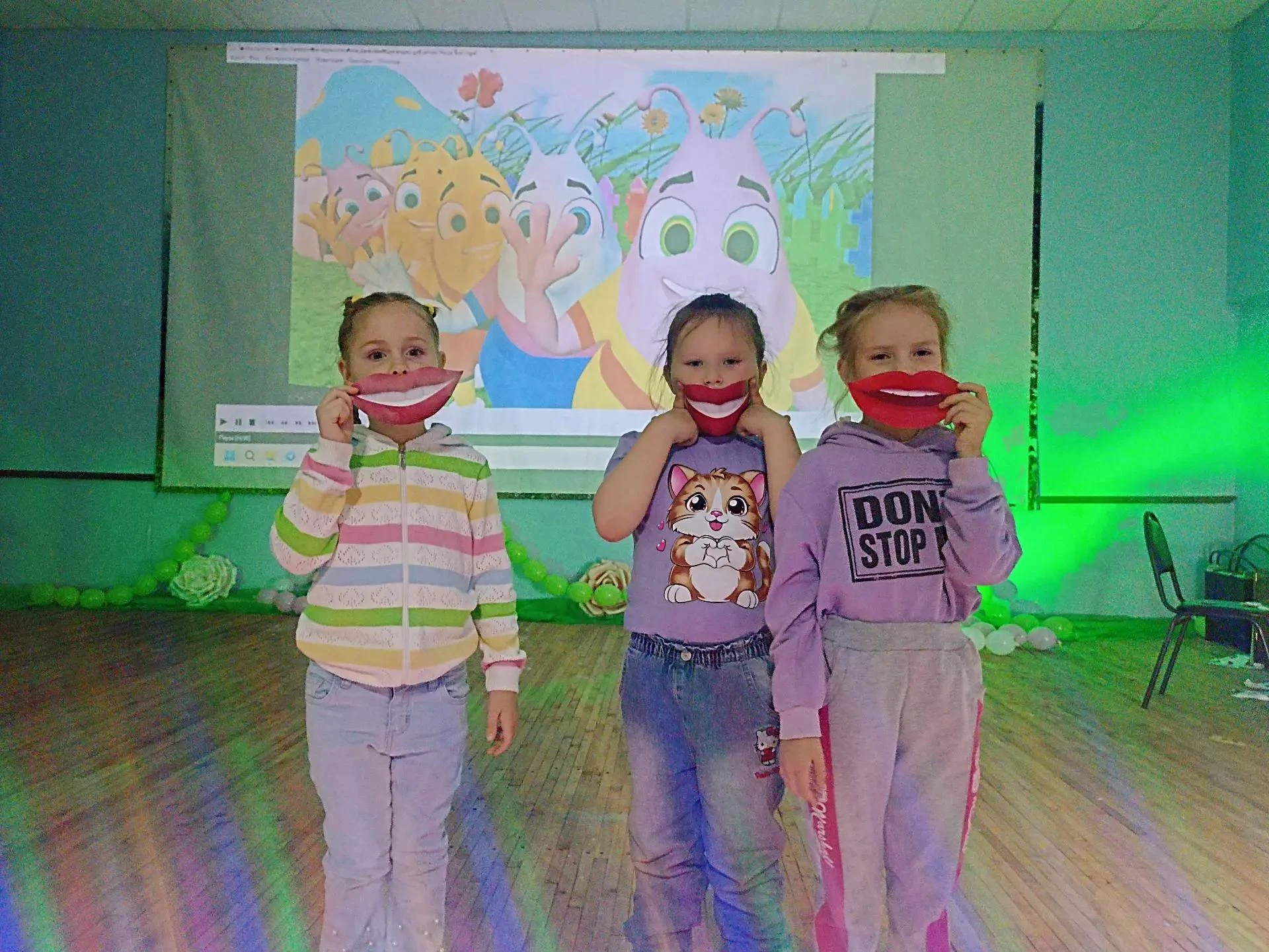 🎉 В СДК с. Крутоберегово отметили Всемирный день улыбки! 🎉В первую пятницу октября у ...