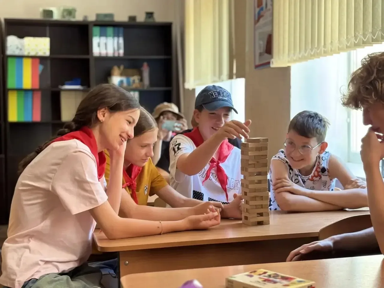 Неделя в лагере подошла к концу! 🌿🎲

Сегодняшний день получился очень насыщенным и душевным. Мы др