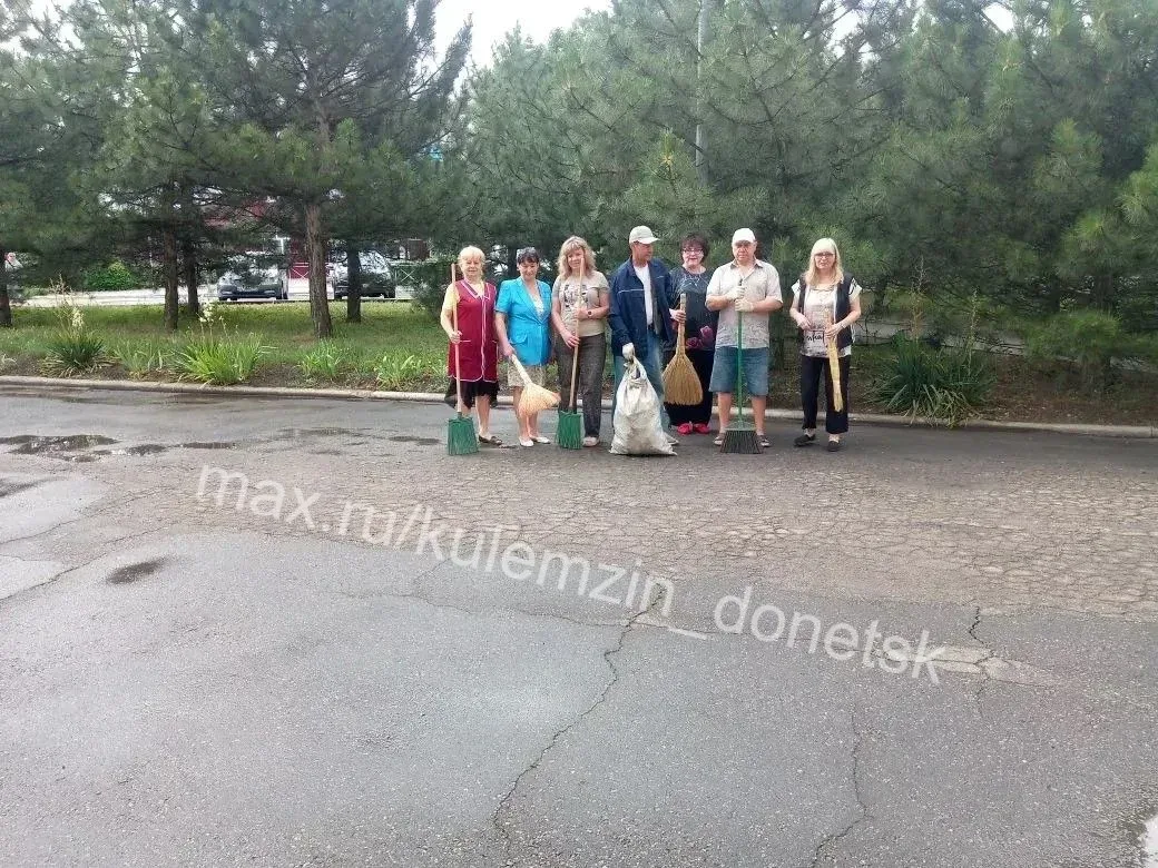 🌳 Сотрудники учреждений культуры присоединились к акции "Чистый четверг".
