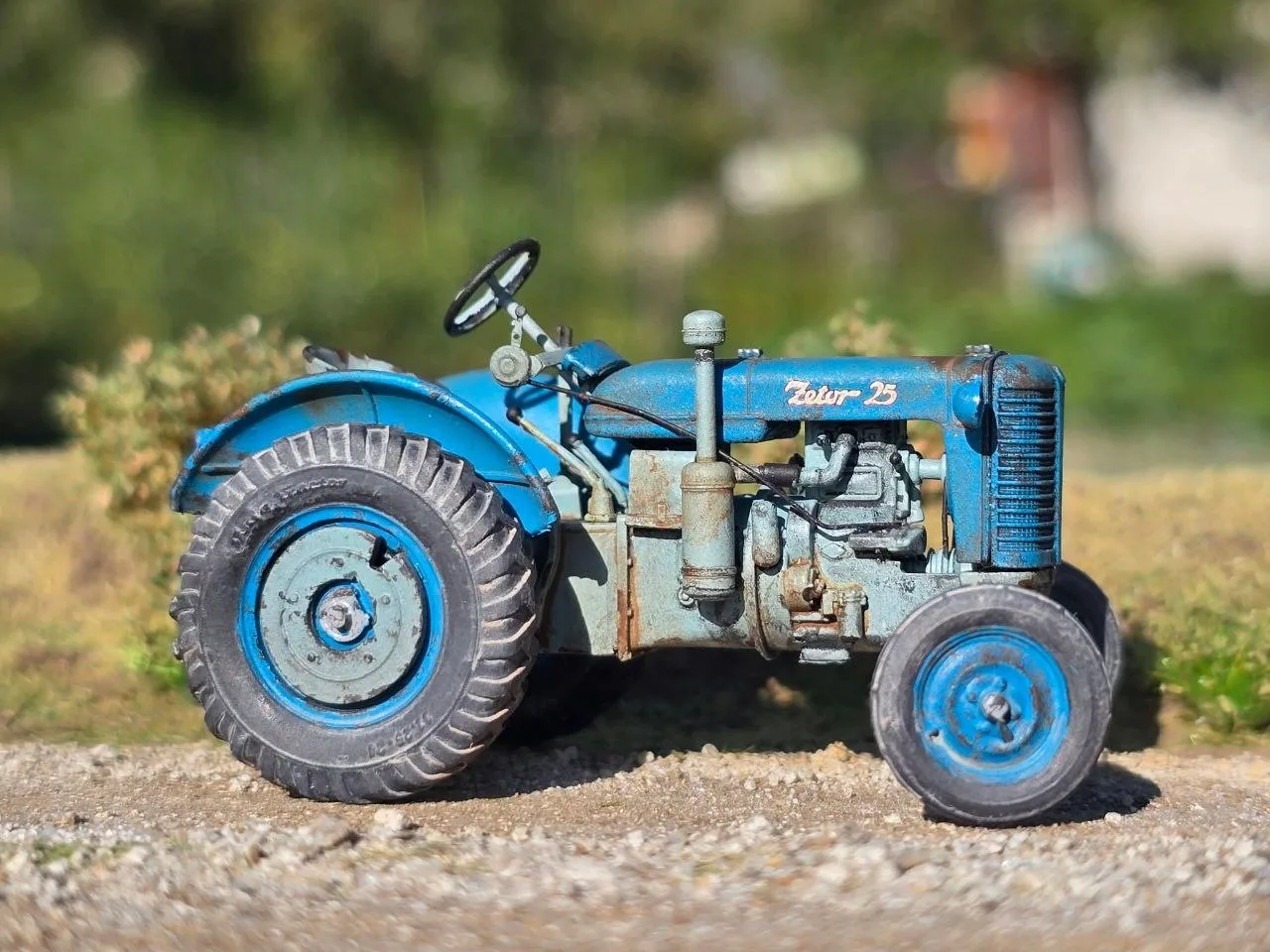 Чешский сельскохозяйственный трактор Zetor 25