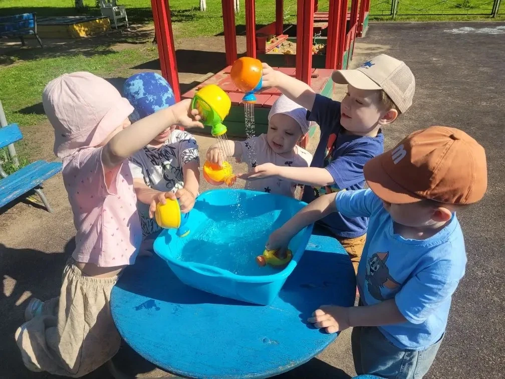 ☀️ Наступили жаркие деньки! Самое время для игр с водой 💦 на улице!