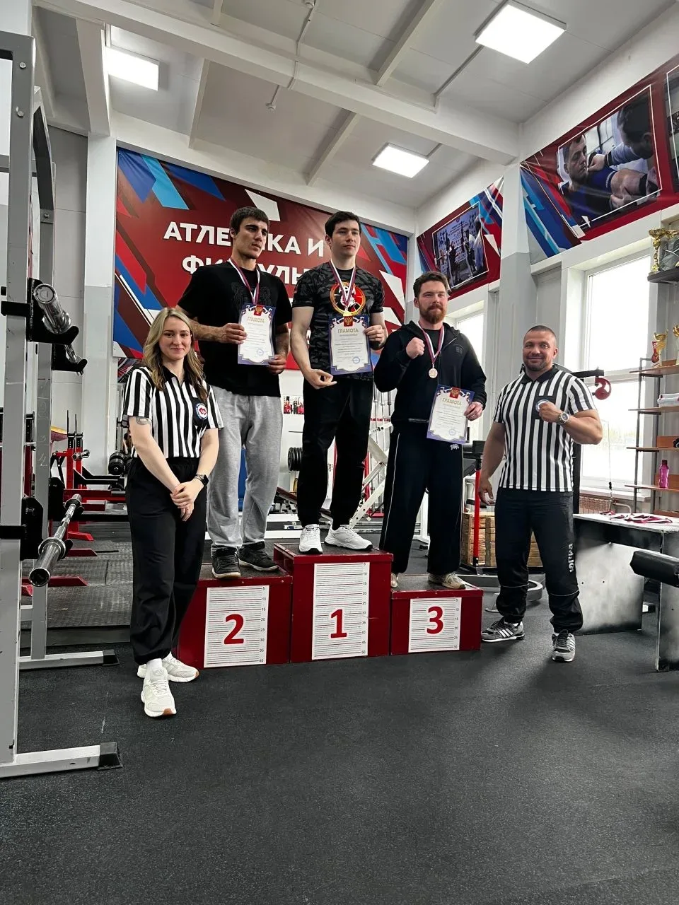 💥 Спортивный праздник силы и воли! Первенство «Вымпела» по силовому двоеборью прошло н...