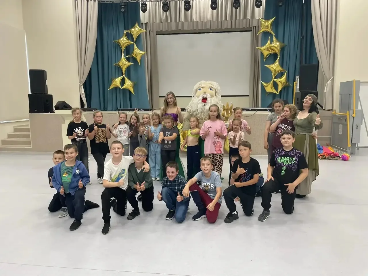 Завершение смены в пришкольном лагере «Ласточки»! 🪽

26.06.2026 г. в школе прошла яркая развлекател