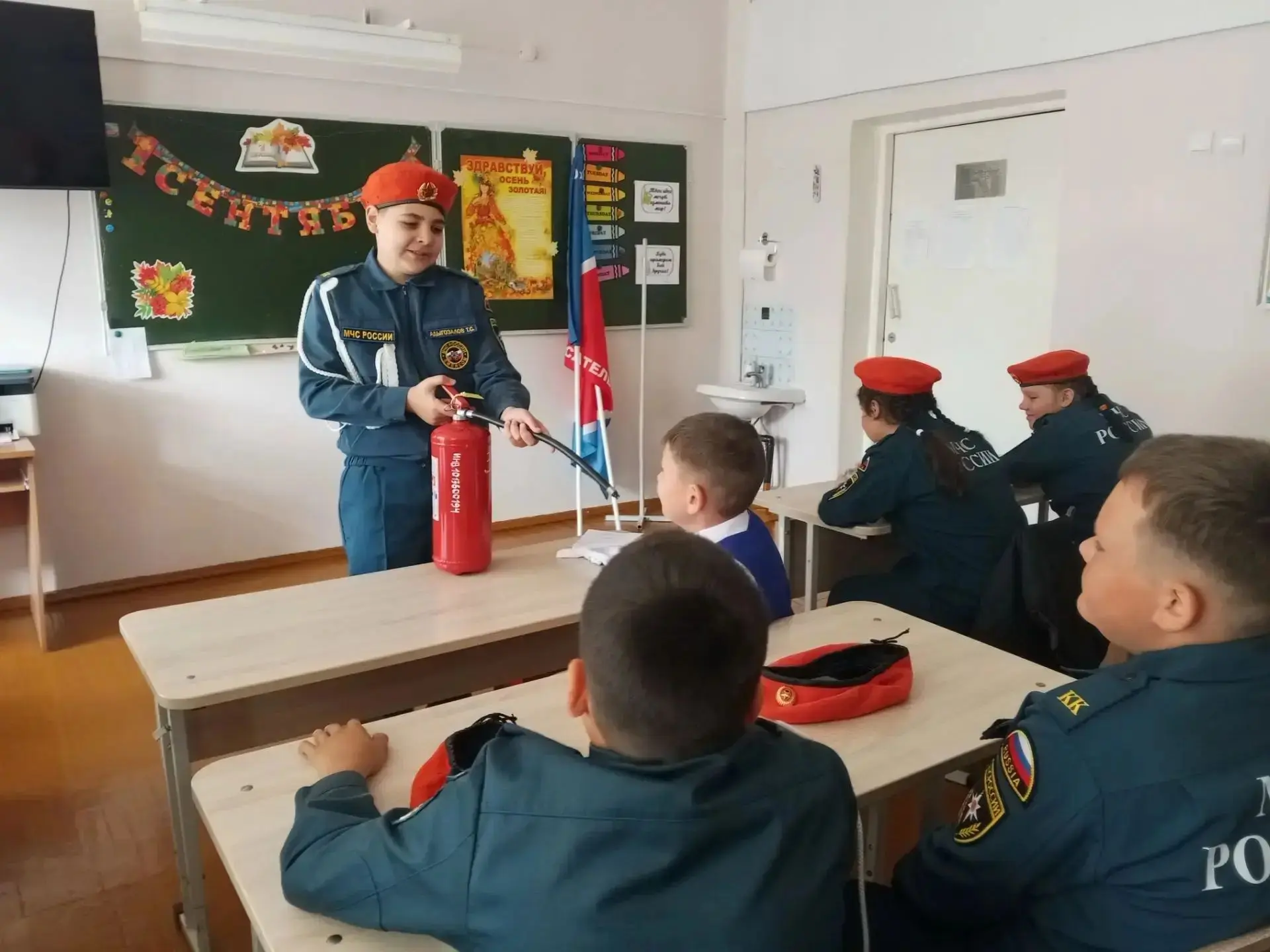 Уроки безопасности в школе: повторили важные правила