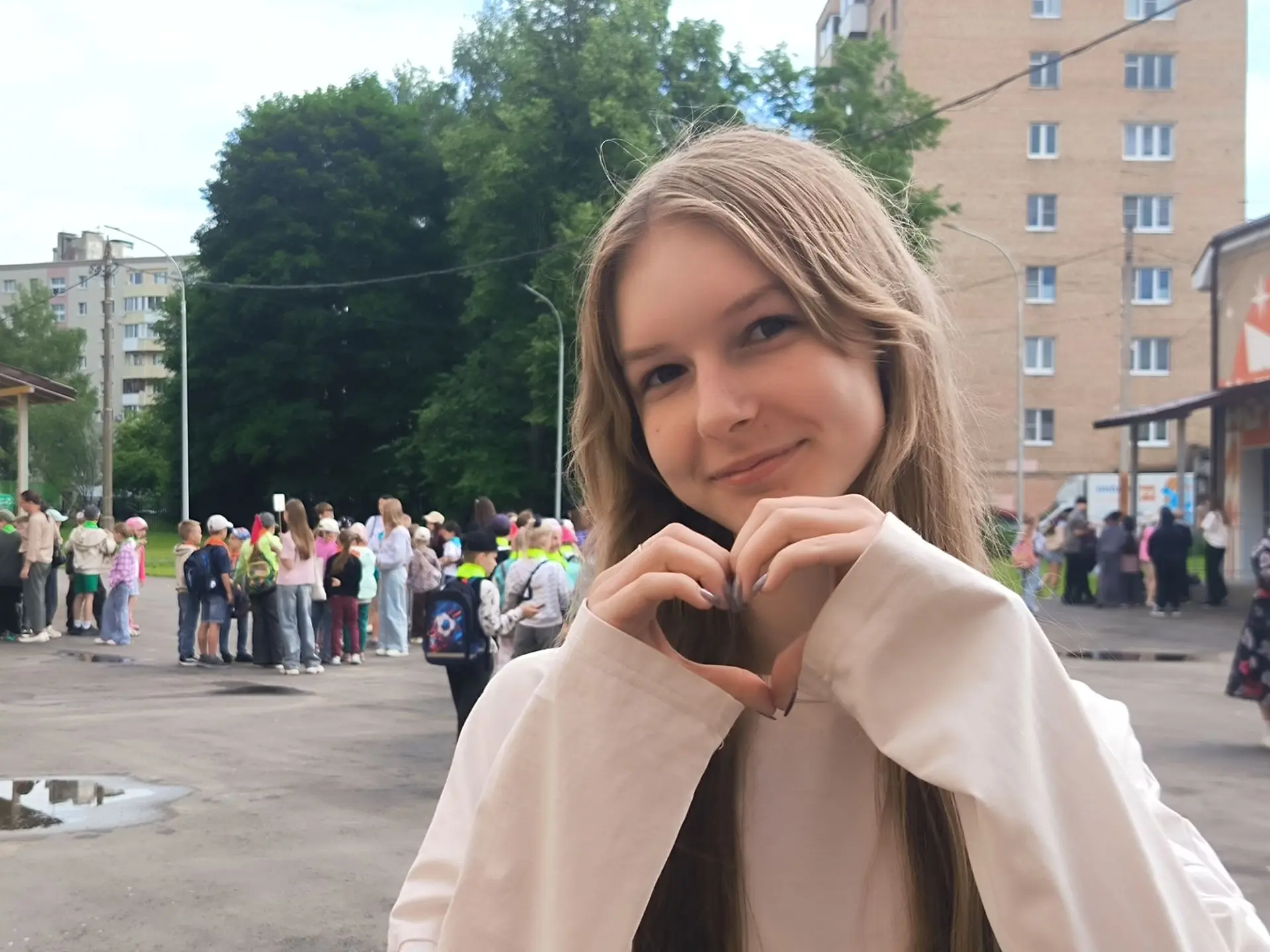 🌅 Новая неделя — новый старт!

Наши ребята уже в строю: начали день с весёлой зарядки в городском л