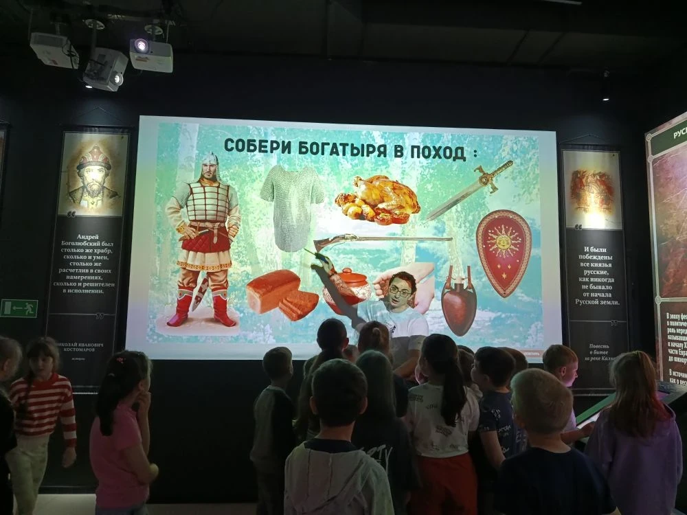 🪆 Понедельник в школьном лагере стал днем путешествий в историю и культуру 🪆