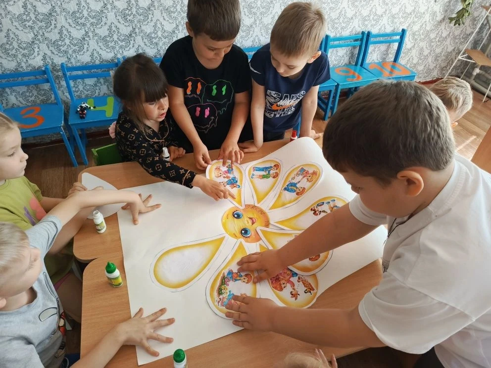 «Солнышко дружбы» — это не просто творческое занятие ,это мощный психологический инструмент, который