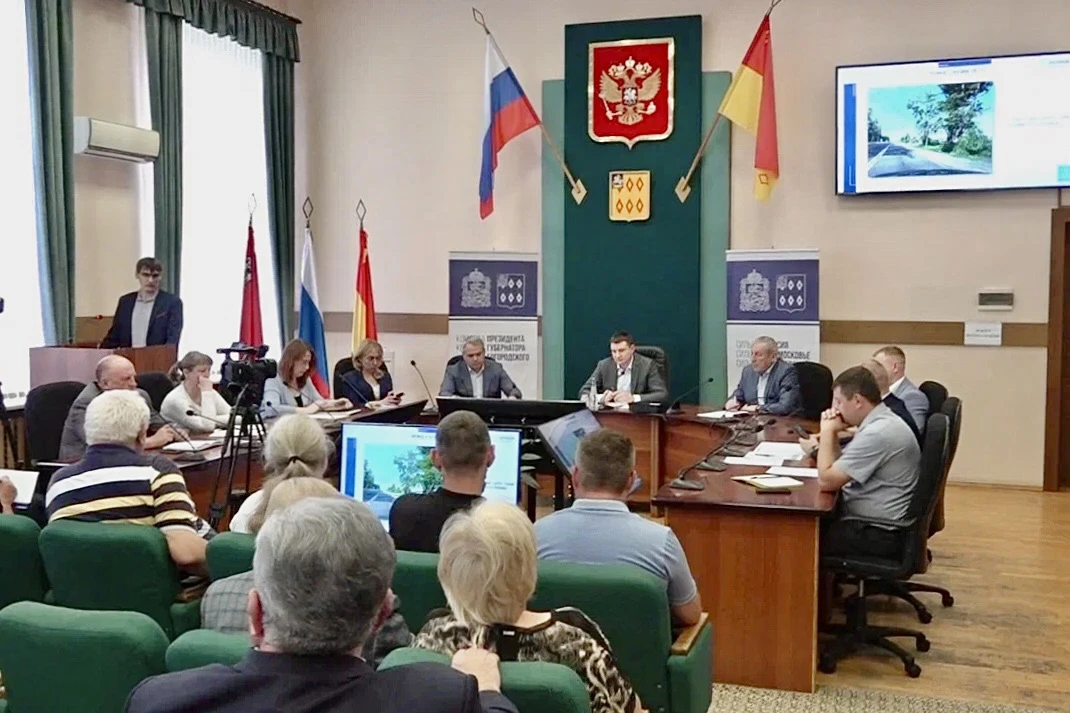 ⁉️ Провёл оперативное совещание со всеми службами округа

Разобрали конкретные адреса и ситуации, по