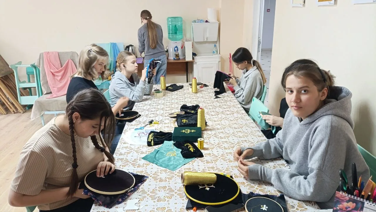 ✨ В преддверии Дня народных художественных промыслов преподаватель изобразительного искусства Козьме