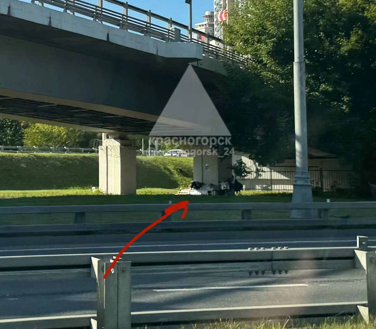 ⛺️ В Красногорске под эстакадой в Павшинскую пойму появились «апартаменты»

НЕ ЗАБУДЬ ПОДПИСАТЬСЯ ⤵️